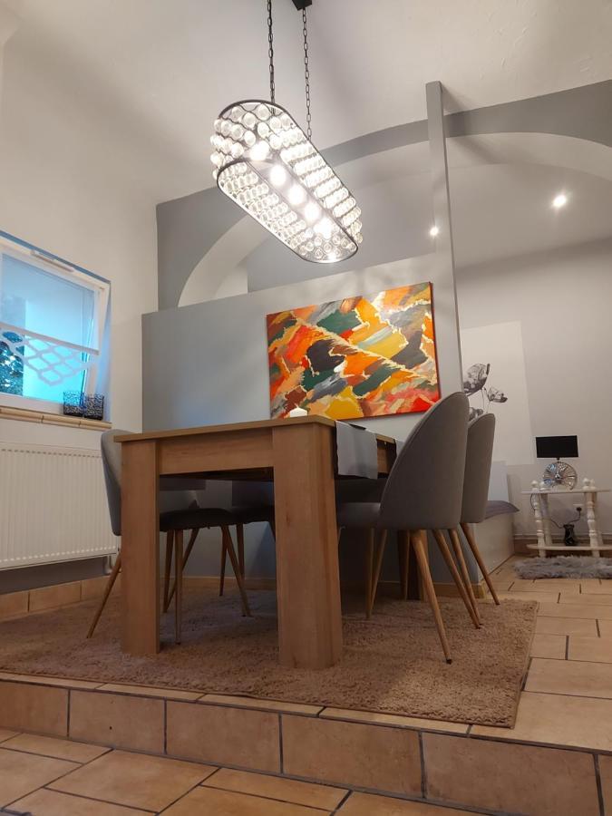 Apartament Przy Ratuszu Boguszów-Gorce Kültér fotó